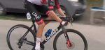 Vuelta 2022: Marc Soler finishte met Movistar-bidon, verzorger gooit die snel weg