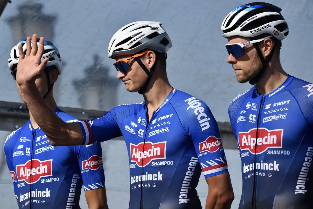 Mathieu van der Poel geeft op in Giro del Veneto na materiaalpech