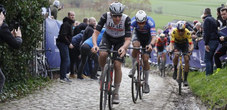 Tadej Pogacar weet wat hij moet doen in Ronde van Vlaanderen: “Alleen finishen, dat is cruciaal”