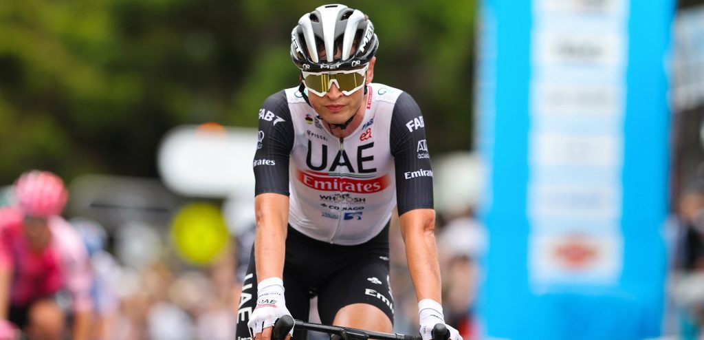 Van knieklachten verloste Jay Vine zal zonder koersritme starten in de Giro d’Italia