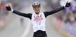 Indrukwekkende Pogacar klopt Van der Poel na titanenduel in Ronde van Vlaanderen