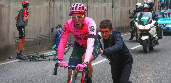Giro 2023: Mechanieker Jayco AlUla veroorzaakt crash met Bettiol