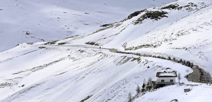 Giro 2023: Overschakelen op plan-B? Cima Coppi nog altijd bedolven onder flink pak sneeuw