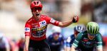 Marianne Vos wint razendsnelle waaieretappe in La Vuelta Femenina
