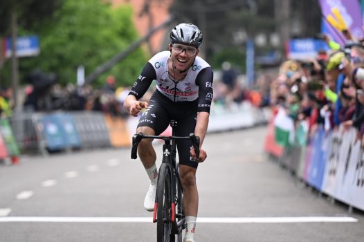 Marc Hirschi slaat dubbelslag op lastige aankomst in Ronde van Hongarije