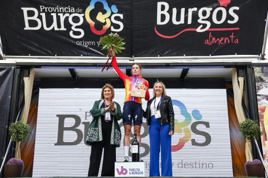 Niet Wiebes, maar Vollering wint in Vuelta a Burgos Feminas: “Blij dat ik tweede ben geworden”