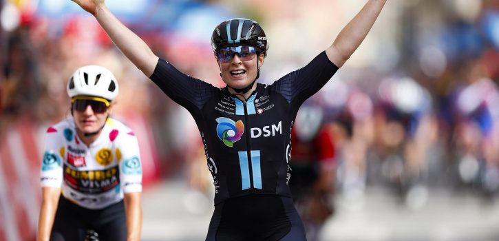 Nederland boven in tweede rit La Vuelta Femenina: Kool verslaat Vos in sprint