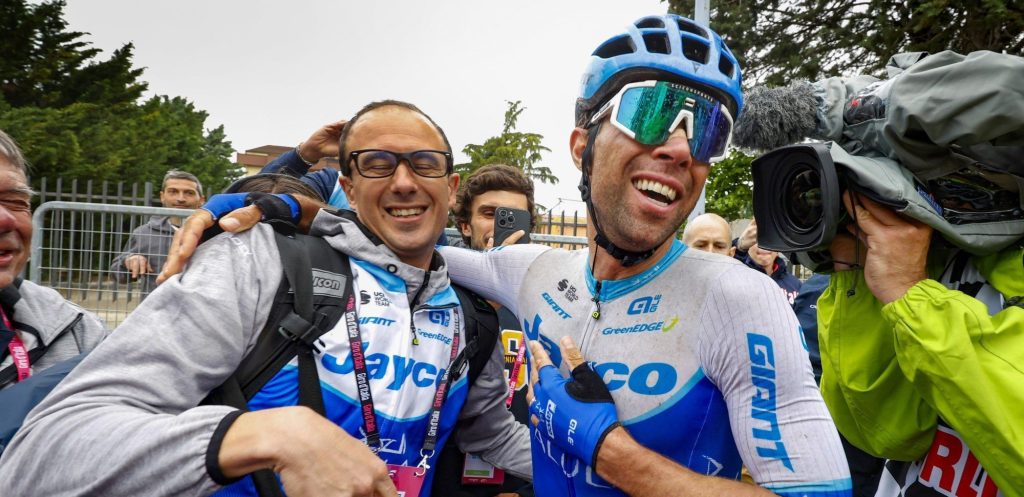 Giro 2023: Michael Matthews sprint zich in Melfi in bijzonder rijtje