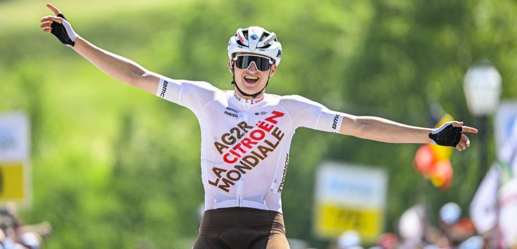 Dubbelslag Felix Gall na lange solo in Ronde van Zwitserland, Remco Evenepoel tweede