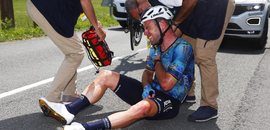 Tour 2023: Mark Cavendish breekt sleutelbeen bij laatste deelname