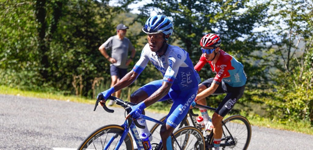 Vuelta 2023: Jayco AlUla na nieuwe opgave nog maar met drie renners in koers