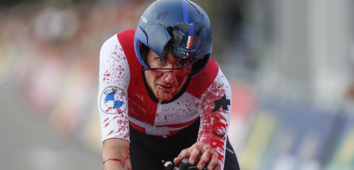 EK 2023: UCI vraagt Zwitserse bond waarom gevallen Küng mocht doorfietsen