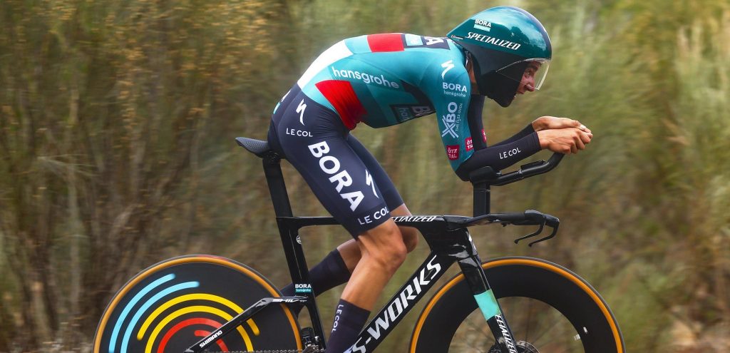 Op-en-top prof: Cian Uijtdebroeks werkt meteen na Vuelta aan tijdrit