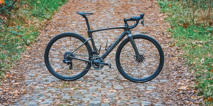 Review: de Specialized Roubaix SL8, waar comfort en snelheid samengaan