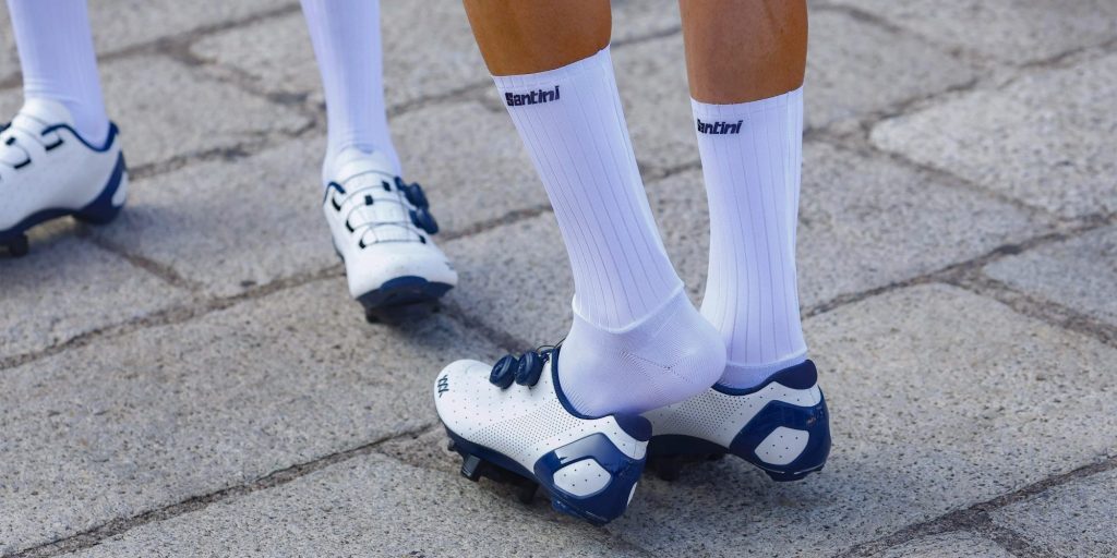 De ongeschreven regels van het wielrennen: Blauwe en zwarte sokken zijn crap