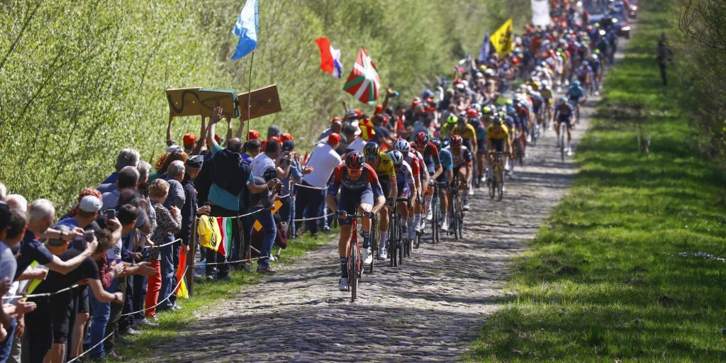 Parijs-Roubaix is afzien, pijn lijden, vallen en weer opstaan: “Dit is geen wielerkoers, maar een bedevaart”