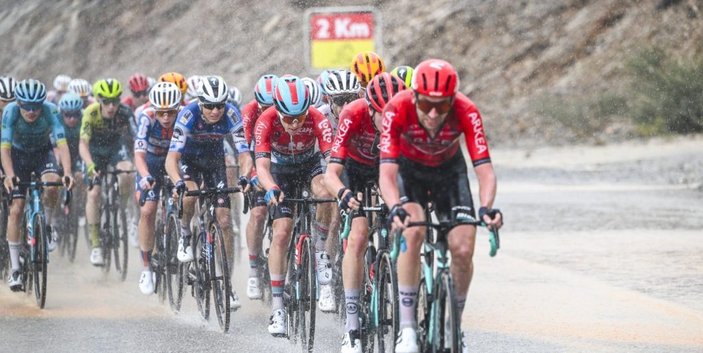 Organisatie Tour of Oman moet opnieuw ingrijpen: vierde etappe ingekort