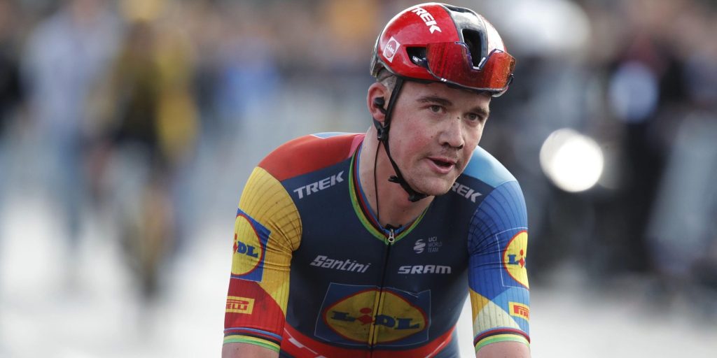 Mads Pedersen won weergaloos, maar genoot niet: Een van de ergste dagen ooit op de fiets