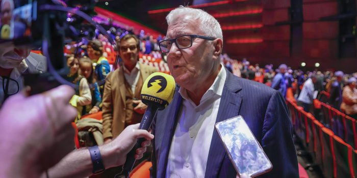 Patrick Lefevere had interesse in Maxim Van Gils en Lennert Van Eetvelt: “Maar Lotto Dstny zal oude truc gebruikt hebben”