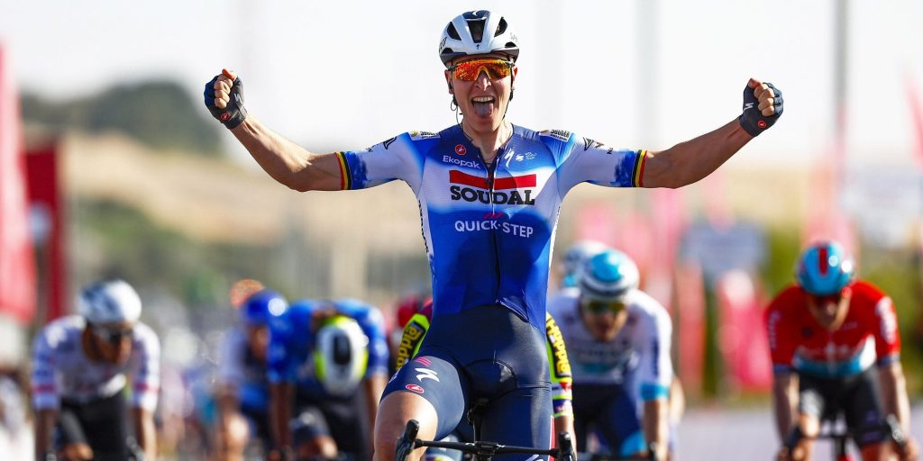 Giro 2024: Liveblog etappe 3 naar Fossano - Merlier wint ondanks late aanval Pogacar