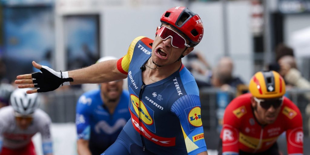 Jonathan Milan sluit Tirreno-Adriatico af met knaller: “Heel trots op mijn ploeg”