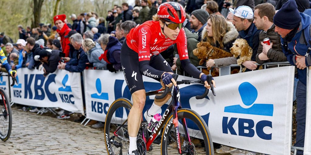 Gebroken kaak voor Reusser, armbreuk voor Deignan na val in Ronde van Vlaanderen