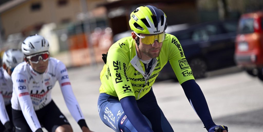Laurenz Rex loopt geen serieuze blessures op bij dubbele val in Parijs-Roubaix