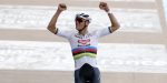 Mathieu van der Poel wint zijn tweede Parijs-Roubaix na ongekende solo van 60 kilometer