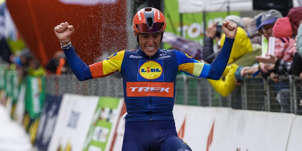 Juan Pedro López pakt eerste profzege en leiderstrui in kletsnatte bergrit Tour of the Alps