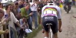 Bizar: toeschouwer gooit petje richting wielen Mathieu van der Poel tijdens Parijs-Roubaix