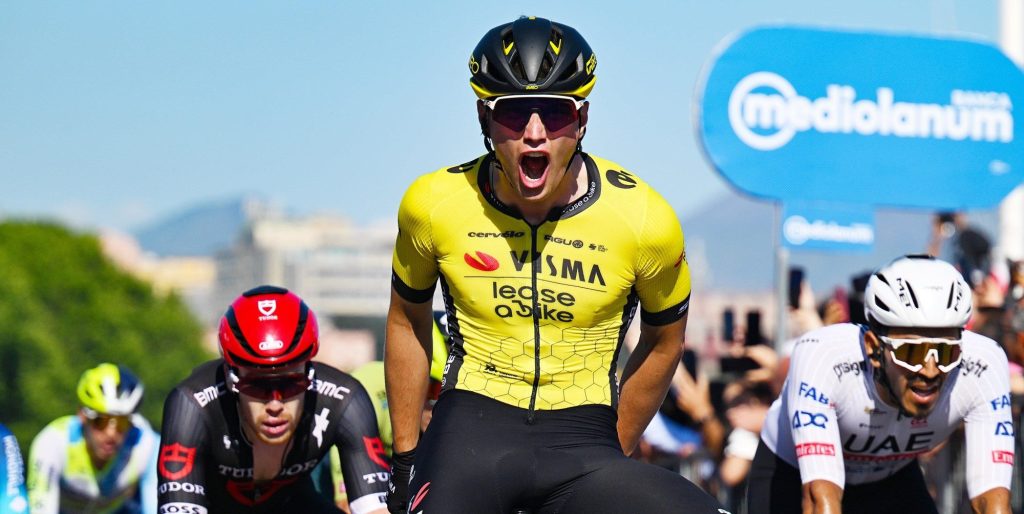 Giro 2024: Olav Kooij sprint naar zege na nagelbijtende finale in Napels