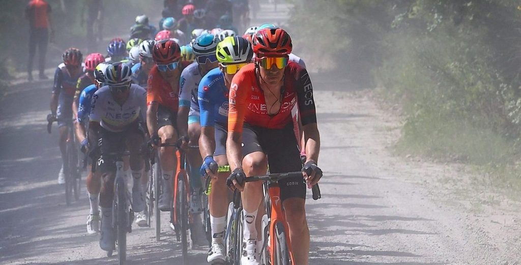 Thymen Arensman: “We zijn hier nog altijd om de Giro te winnen”