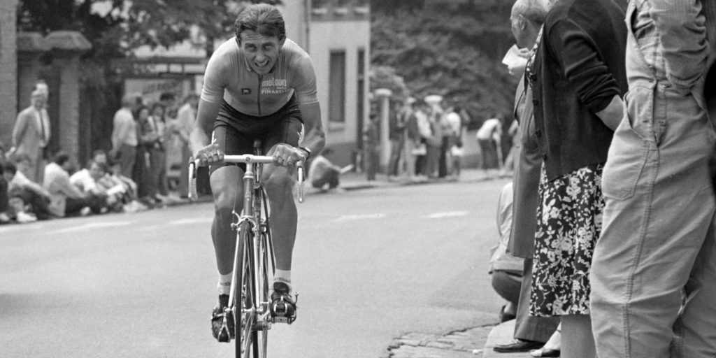 De (witte) leiderstrui in het jongerenklassement van de Giro dItalia was jarenlang verdwenen