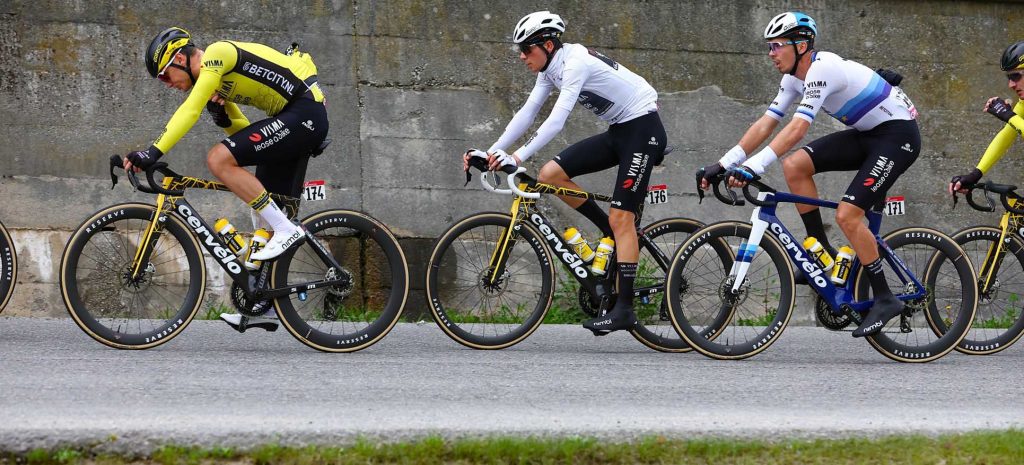 “Zeker geen corona bij Visma | Lease a Bike in de Giro d’Italia”