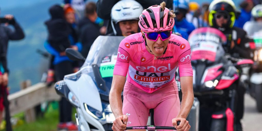 Oud-prof beticht 'buitenaardse' Tadej Pogacar van dopinggebruik na 'onmenselijke' Giro