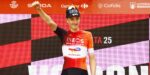 Tranen bij Ben Turner en ploeggenoot na ritzege in Vuelta: “Omdat ik weet hoe moeilijk het is om te winnen”