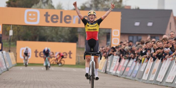 Norbert Riberolle verrast met zege in Superprestige Ruddervoorde, Fem van Empel komt tekort bij rentree 
